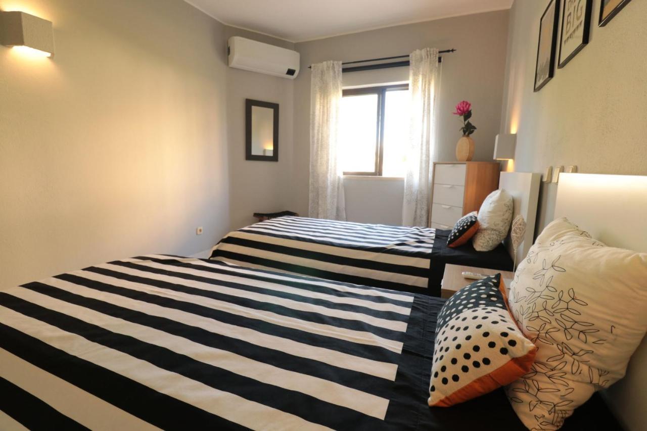 Lovelystay - Cozy 1Br Flat In Alvor With Ac And Balcony Kültér fotó